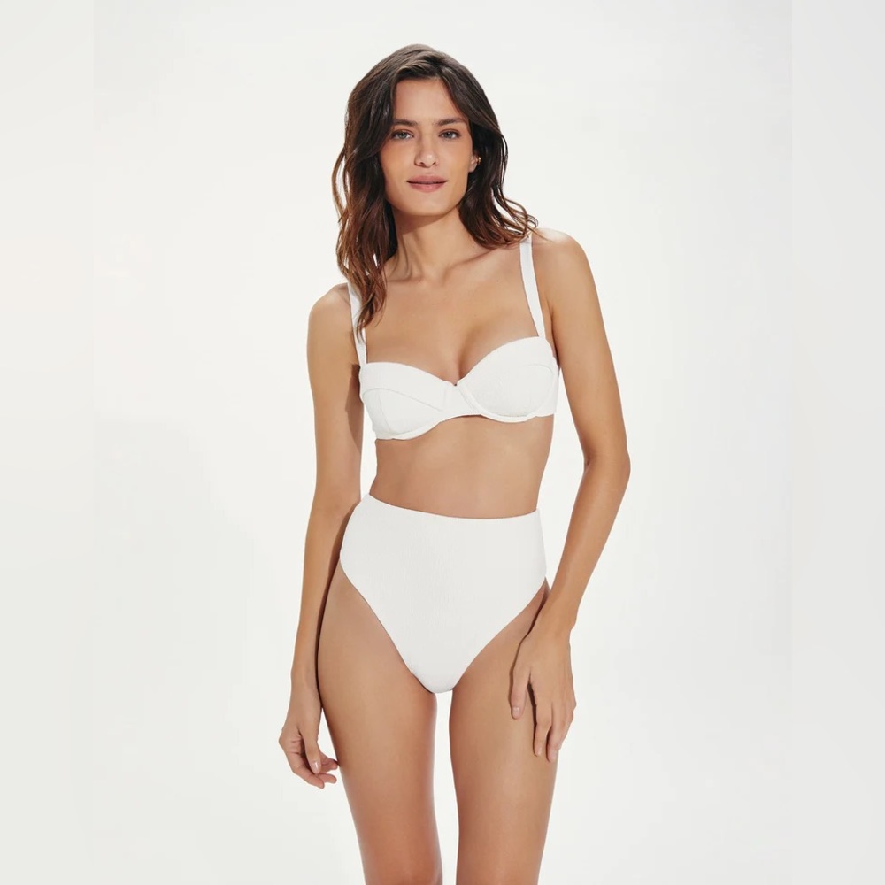 BNWT VIX Firenze Bela Hot Pant Bottom // High waist swim bottom in white.